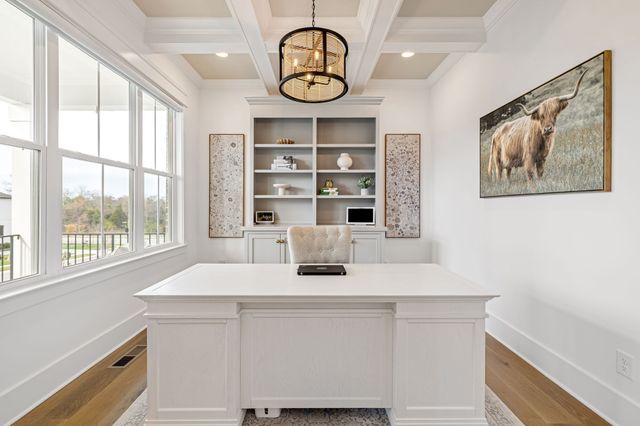 1016 Sinatra Dr, Nolensville, TN 37135