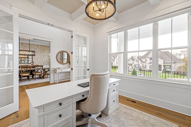 1016 Sinatra Dr, Nolensville, TN 37135