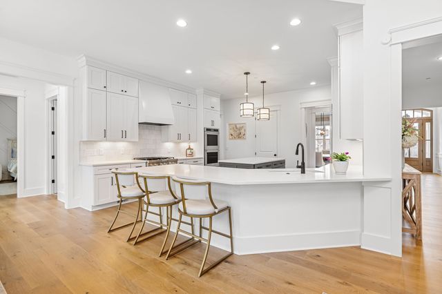 1016 Sinatra Dr, Nolensville, TN 37135