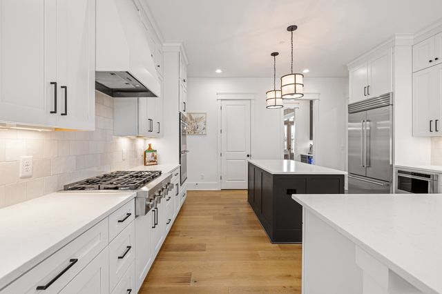 1016 Sinatra Dr, Nolensville, TN 37135