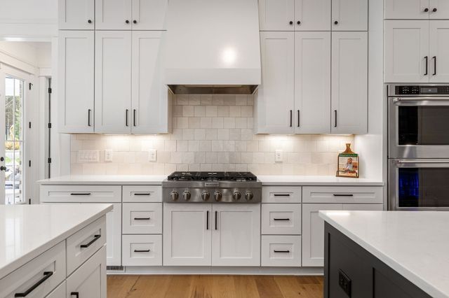 1016 Sinatra Dr, Nolensville, TN 37135