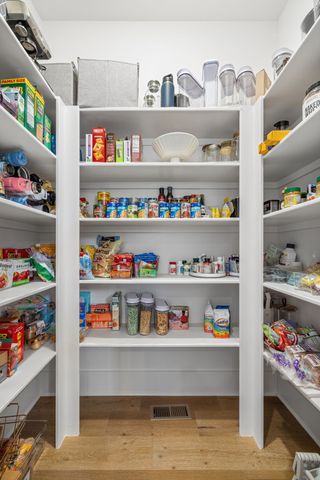 1016 Sinatra Dr, Nolensville, TN 37135