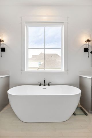 1016 Sinatra Dr, Nolensville, TN 37135