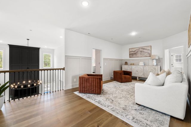 1016 Sinatra Dr, Nolensville, TN 37135