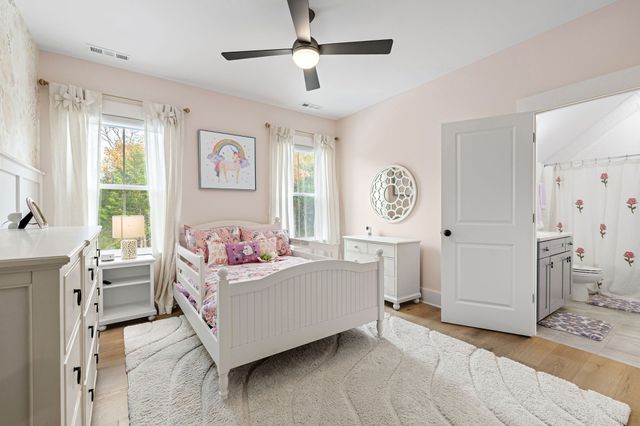 1016 Sinatra Dr, Nolensville, TN 37135