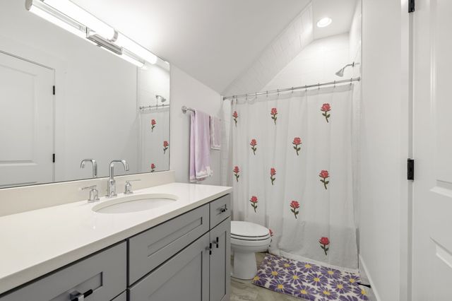 1016 Sinatra Dr, Nolensville, TN 37135