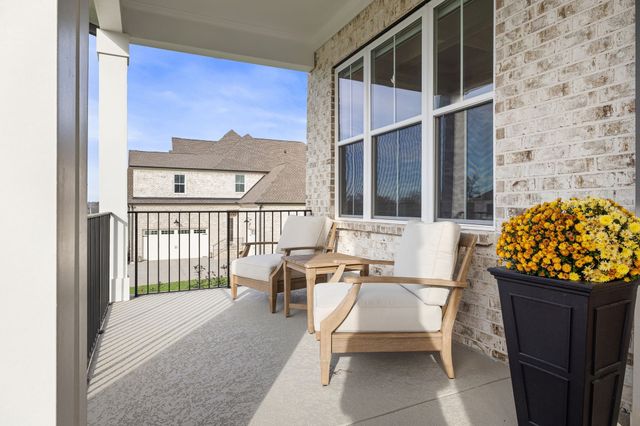 1016 Sinatra Dr, Nolensville, TN 37135