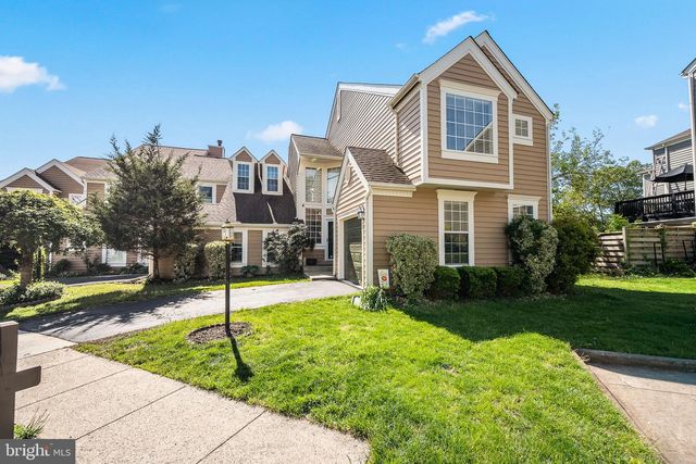 43793 STONEBRIDGE DR, Ashburn, VA 20147