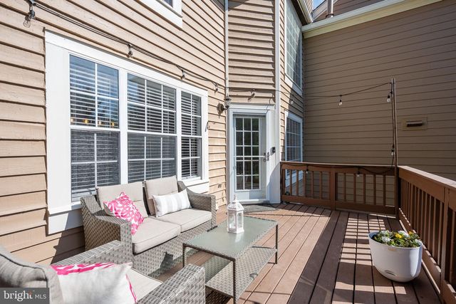 43793 STONEBRIDGE DR, Ashburn, VA 20147