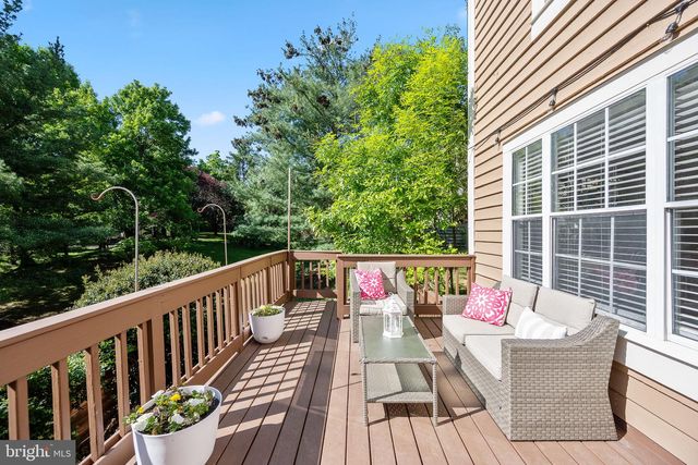 43793 STONEBRIDGE DR, Ashburn, VA 20147
