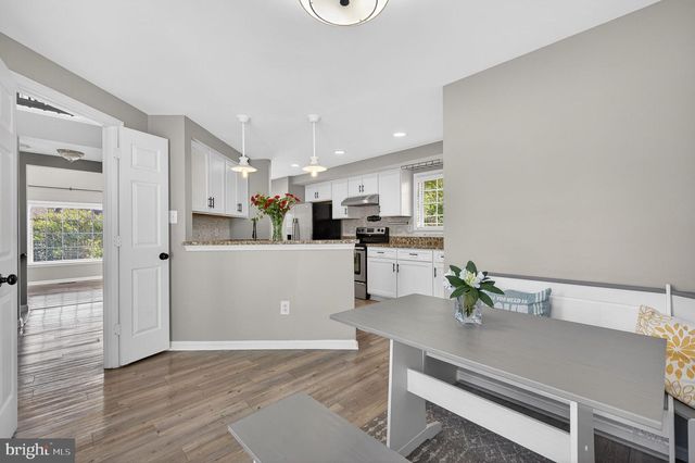 43793 STONEBRIDGE DR, Ashburn, VA 20147