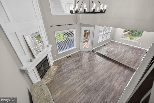 43793 STONEBRIDGE DR, Ashburn, VA 20147