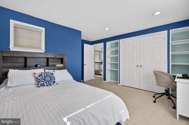 43793 STONEBRIDGE DR, Ashburn, VA 20147