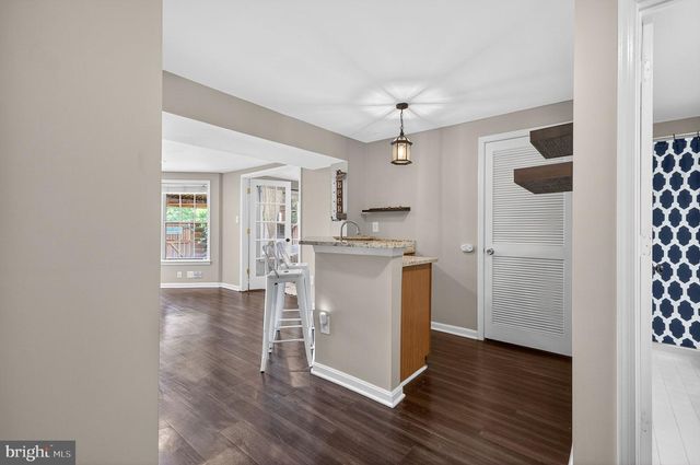 43793 STONEBRIDGE DR, Ashburn, VA 20147