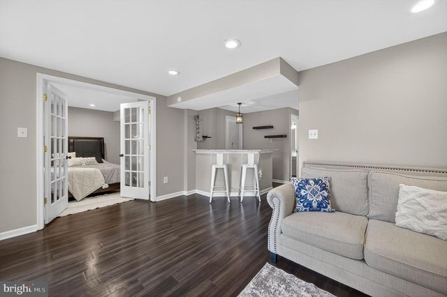 43793 STONEBRIDGE DR, Ashburn, VA 20147