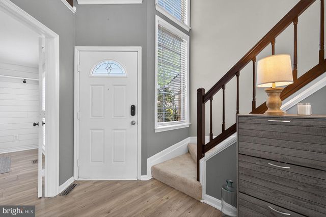 43793 STONEBRIDGE DR, Ashburn, VA 20147