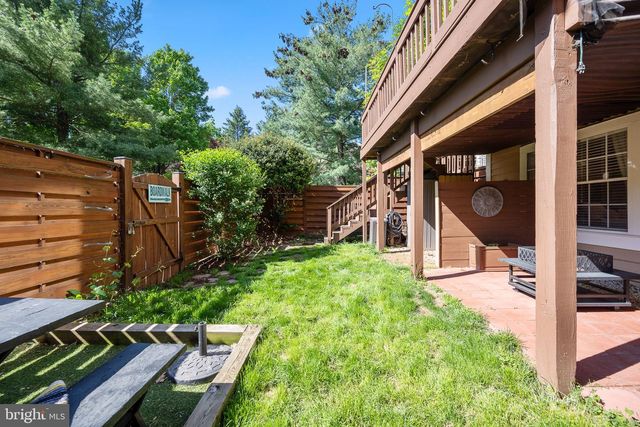 43793 STONEBRIDGE DR, Ashburn, VA 20147