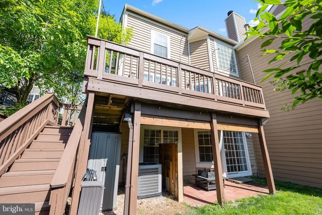 43793 STONEBRIDGE DR, Ashburn, VA 20147
