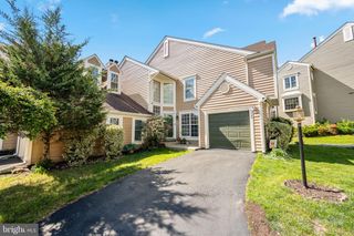 43793 STONEBRIDGE DR, Ashburn, VA 20147