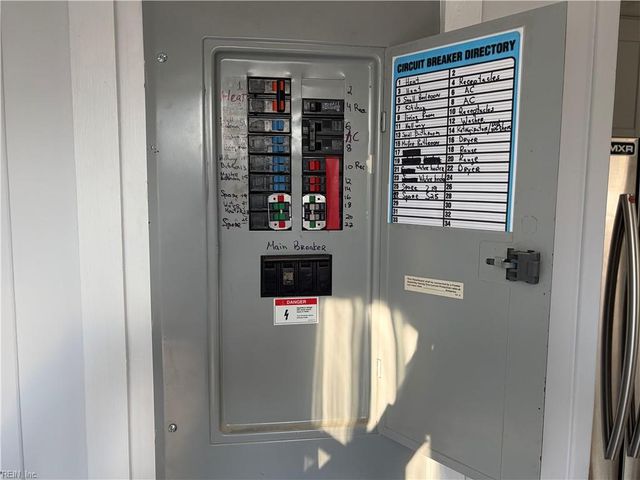 103 Briar LN, Williamsburg, VA 23188