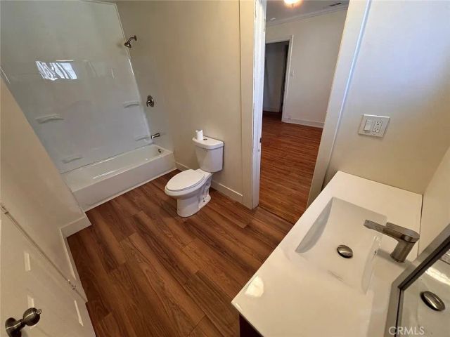 7530 S Hobart, Los Angeles, CA 90047