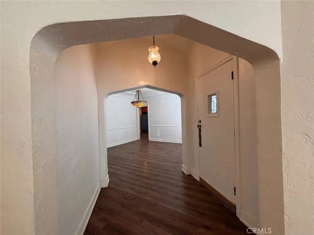 7530 S Hobart, Los Angeles, CA 90047