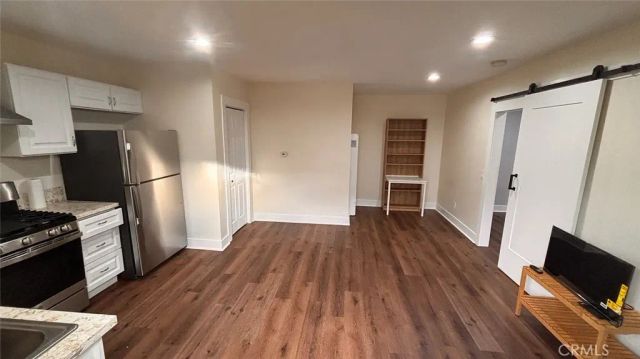 7530 S Hobart, Los Angeles, CA 90047