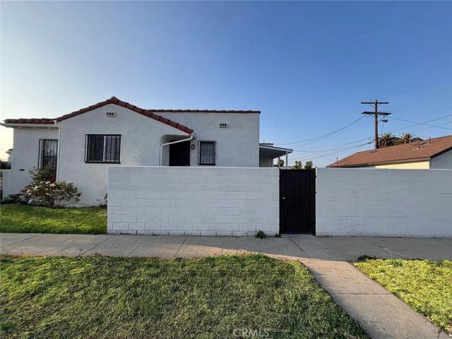 7530 S Hobart, Los Angeles, CA 90047