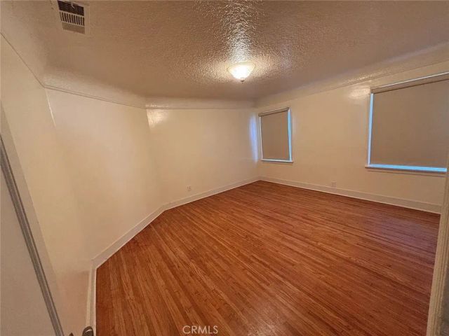 7530 S Hobart, Los Angeles, CA 90047