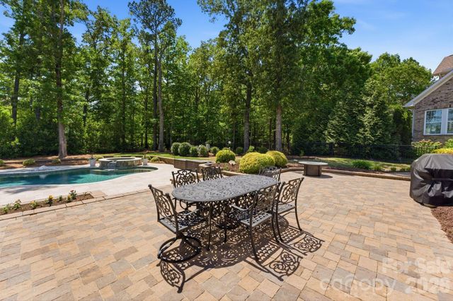 1414 Smoketree Court, Waxhaw, NC 28173