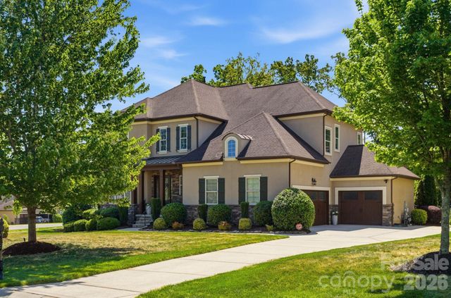 1414 Smoketree Court, Waxhaw, NC 28173