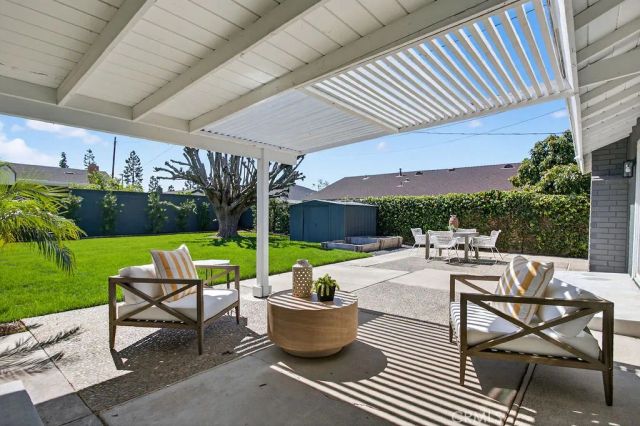 3106 E Trenton, Orange, CA 92867