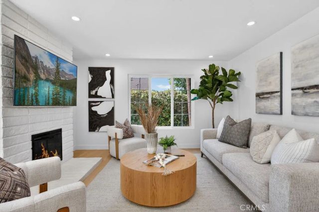 3106 E Trenton, Orange, CA 92867