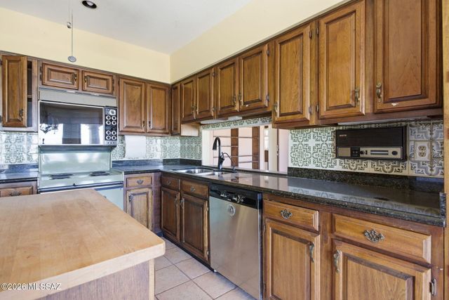 5070 E Calle Chueca, Tucson, AZ 85718