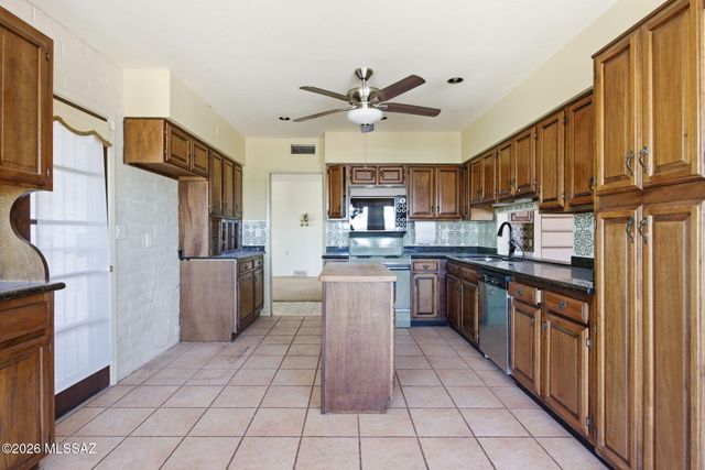 5070 E Calle Chueca, Tucson, AZ 85718