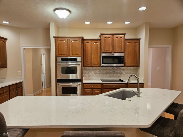 2845 Bloomsbury N, Greenwood, IN 46143