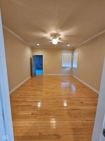 2845 Bloomsbury N, Greenwood, IN 46143