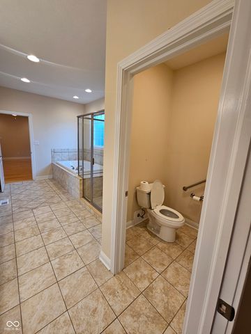 2845 Bloomsbury N, Greenwood, IN 46143