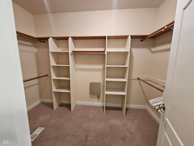 2845 Bloomsbury N, Greenwood, IN 46143