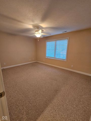 2845 Bloomsbury N, Greenwood, IN 46143