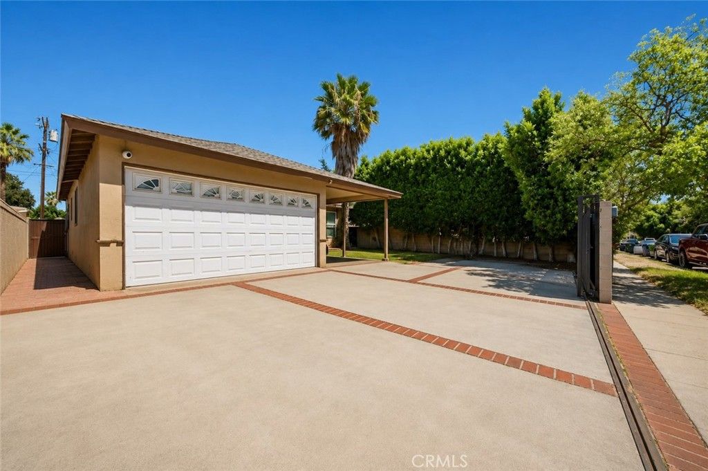 7112 Teesdale, Los Angeles, CA 91605 — exterior