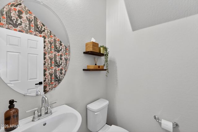 32347 N VERNAL Lane, San Tan Valley, AZ 85144
