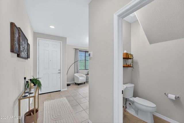 32347 N VERNAL Lane, San Tan Valley, AZ 85144