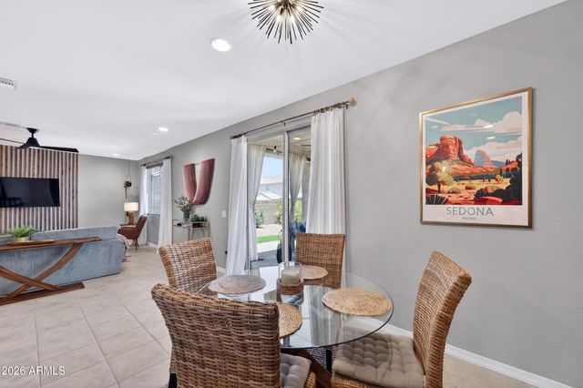 32347 N VERNAL Lane, San Tan Valley, AZ 85144