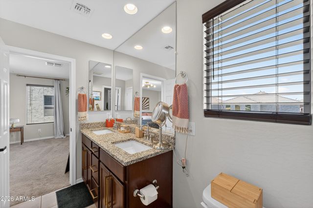 32347 N VERNAL Lane, San Tan Valley, AZ 85144