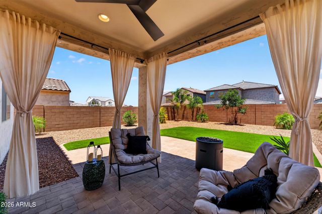 32347 N VERNAL Lane, San Tan Valley, AZ 85144