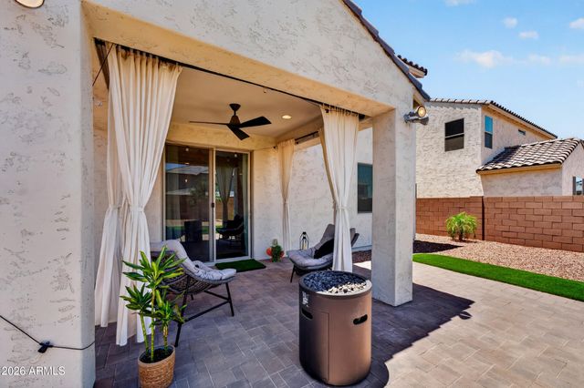 32347 N VERNAL Lane, San Tan Valley, AZ 85144