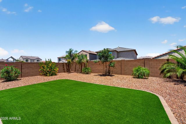 32347 N VERNAL Lane, San Tan Valley, AZ 85144