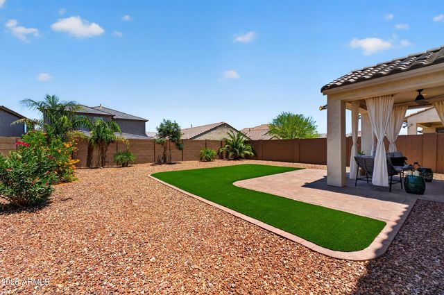 32347 N VERNAL Lane, San Tan Valley, AZ 85144