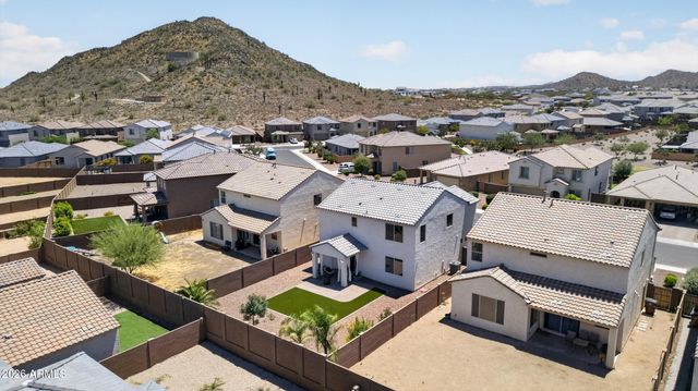 32347 N VERNAL Lane, San Tan Valley, AZ 85144